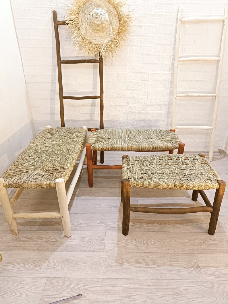 Banc marocain fait main en bois avec assise tressée naturelle AZRIVA