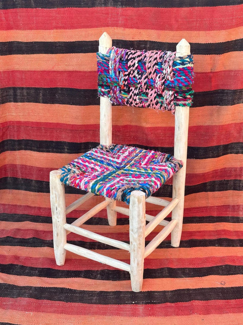 Chaise marocaine traditionnelle avec cordon boucherouite AZRIVA