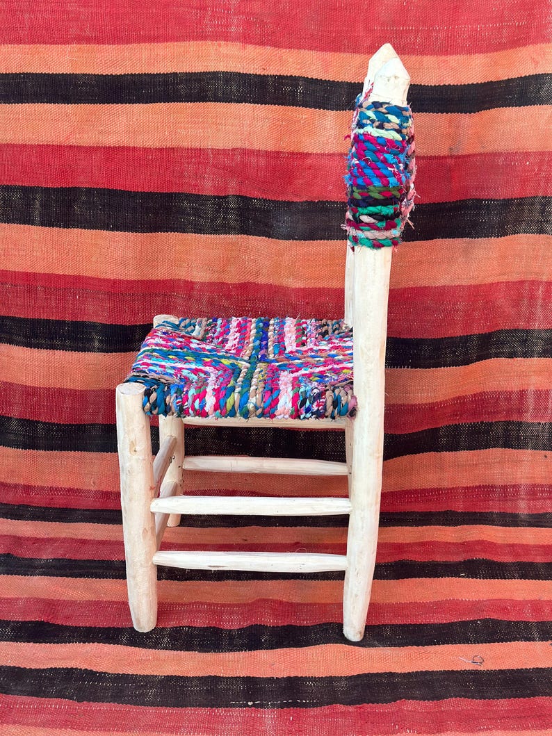 Chaise marocaine traditionnelle avec cordon boucherouite AZRIVA