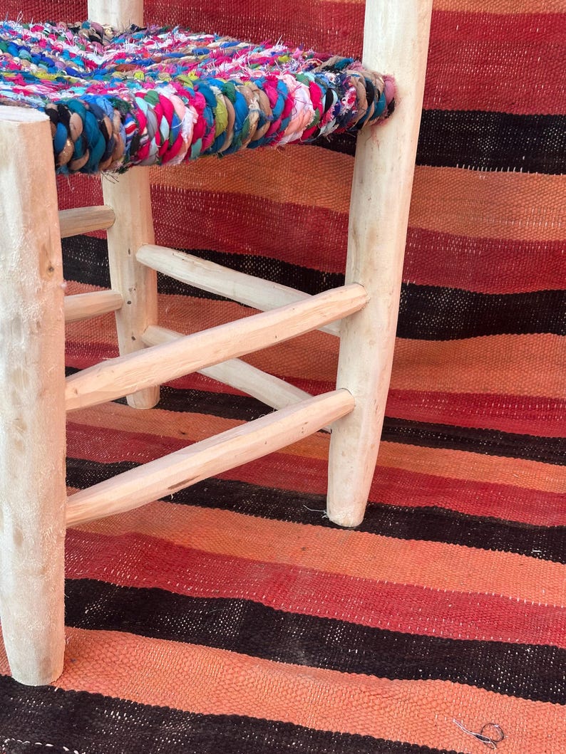 Chaise marocaine traditionnelle avec cordon boucherouite AZRIVA