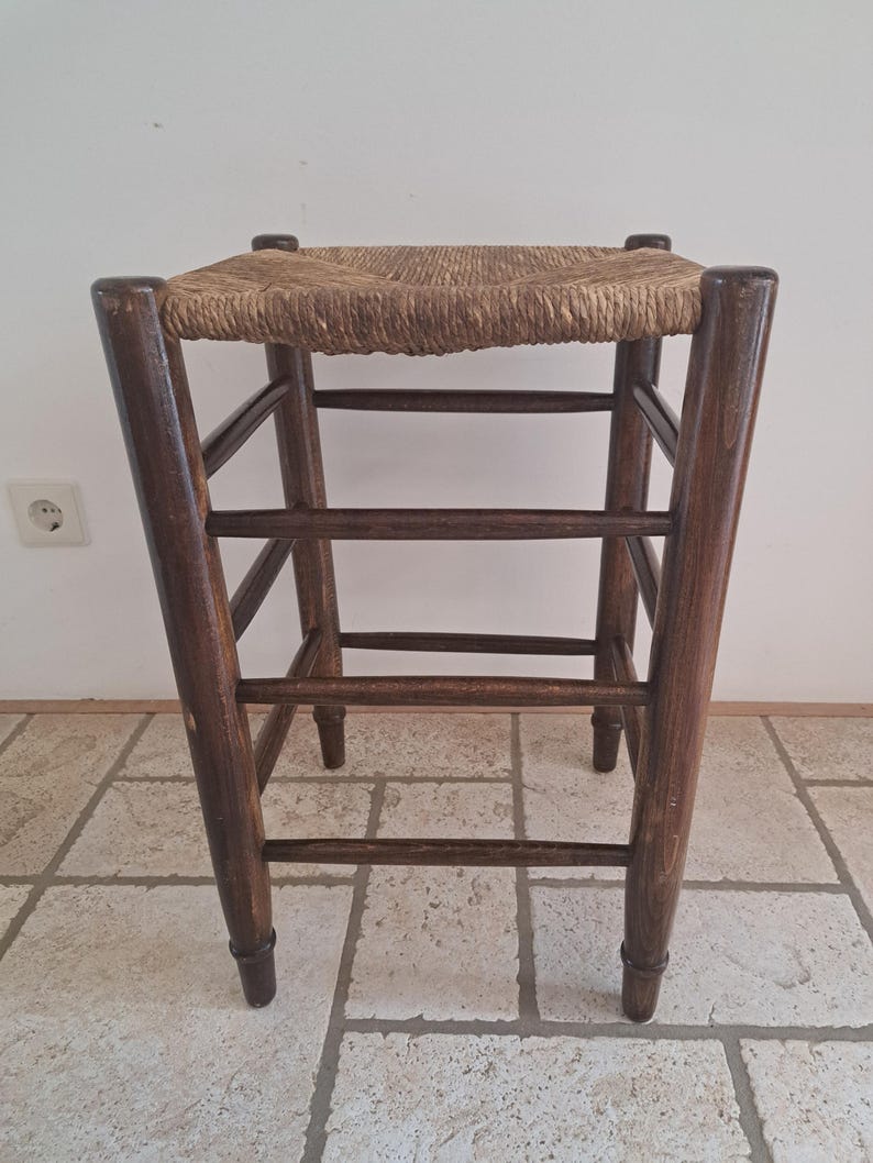 Vintage-Inspired Wooden Stool with Handwoven Reed Seat AZRIVA