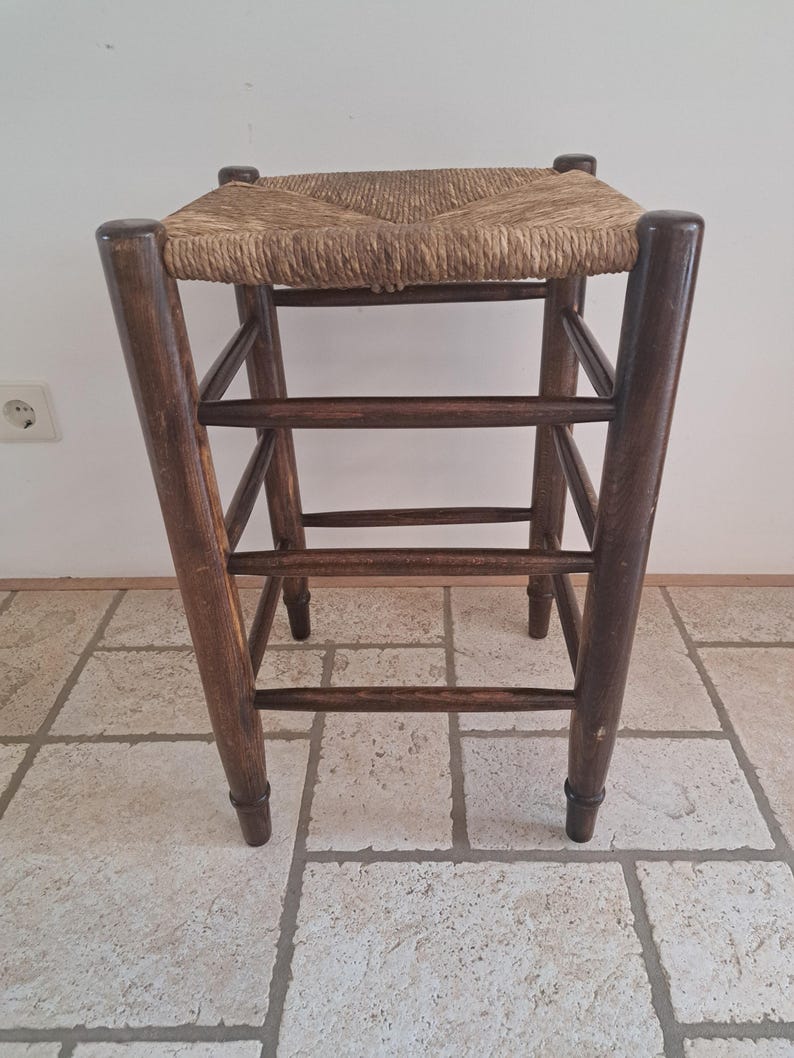 Vintage-Inspired Wooden Stool with Handwoven Reed Seat AZRIVA