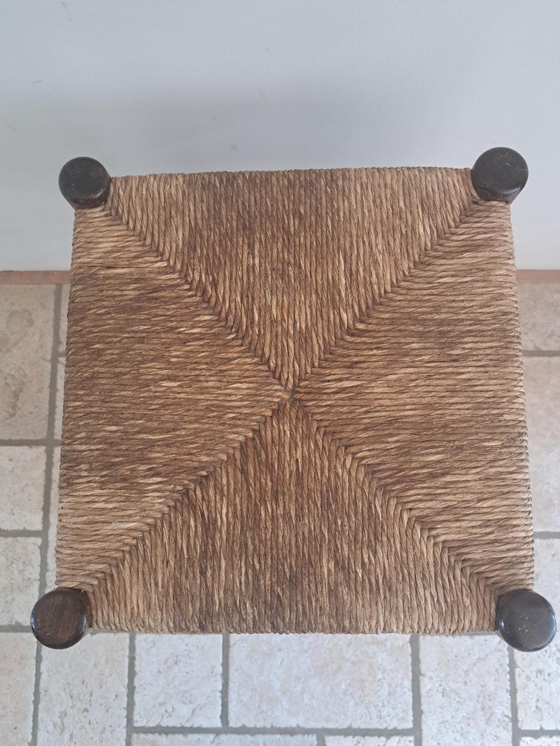 Vintage-Inspired Wooden Stool with Handwoven Reed Seat AZRIVA