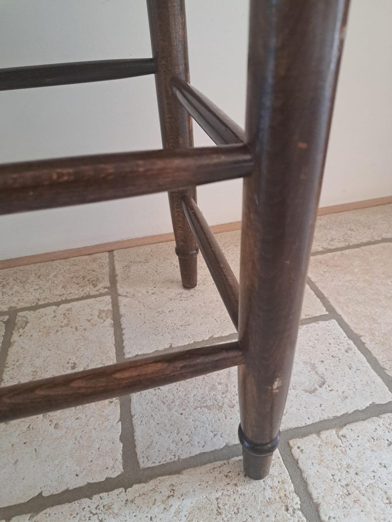 Vintage-Inspired Wooden Stool with Handwoven Reed Seat AZRIVA
