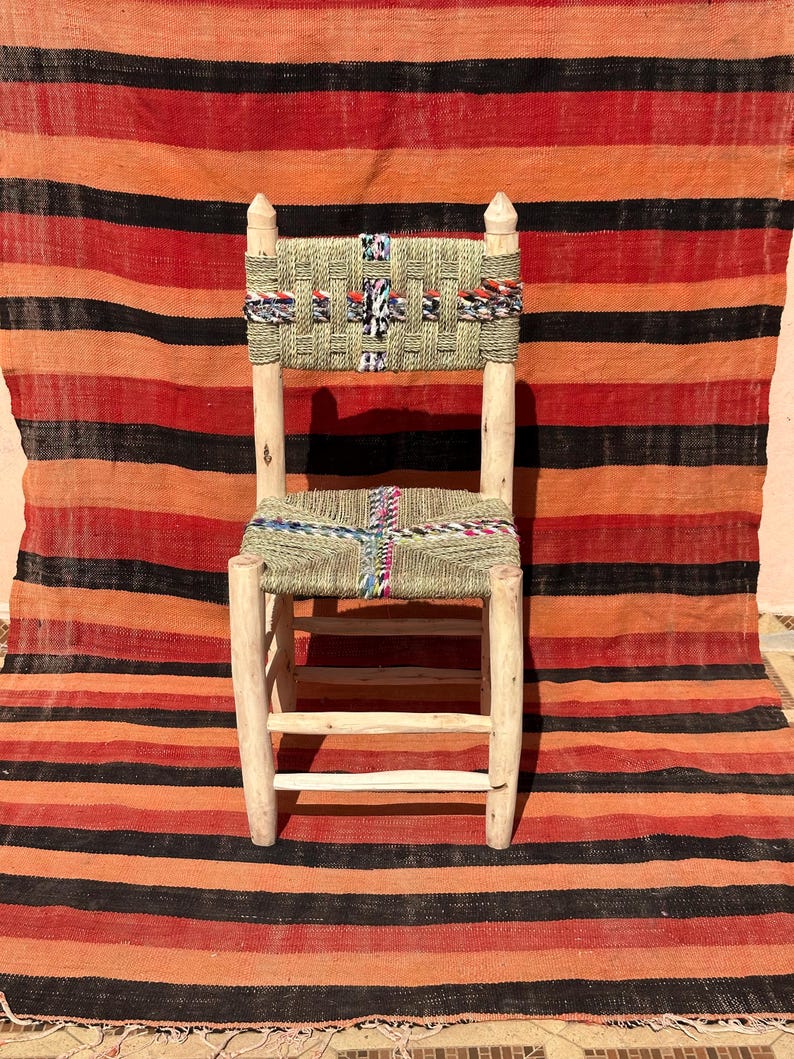 Handcrafted Moroccan Laurel Wood Chair with Palm Leaf & Boucherouite Weave AZRIVA