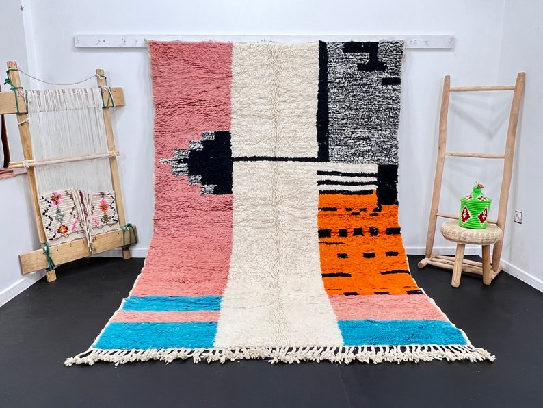 Tapis Marocain Traditionnel Fait Main 250 × 150 cm – Tissage Artisanal Authentique IZRI