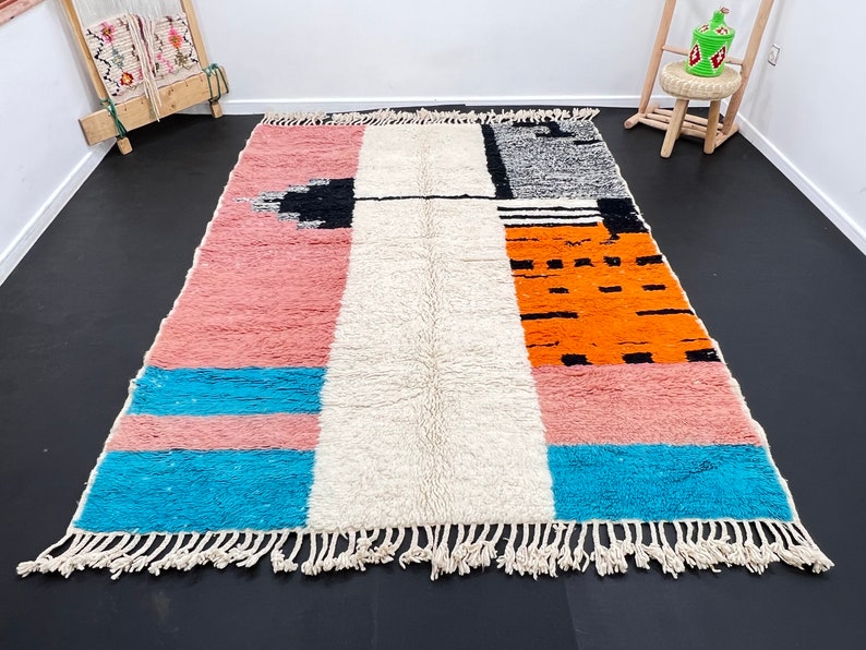 Tapis Marocain Traditionnel Fait Main 250 × 150 cm – Tissage Artisanal Authentique IZRI
