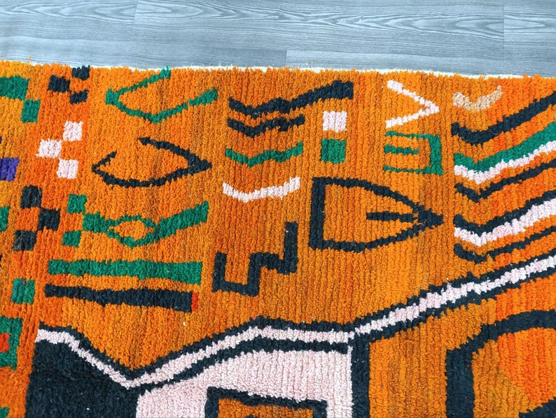 Tapis Berbère Fait Main 250 × 150 cm – Décoration Authentique du Maroc IZRI