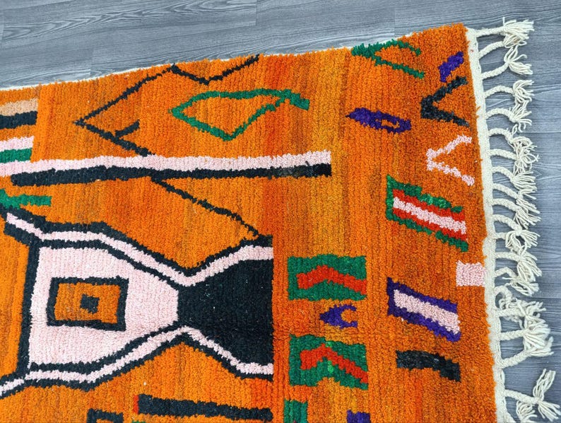 Tapis Berbère Fait Main 250 × 150 cm – Décoration Authentique du Maroc IZRI
