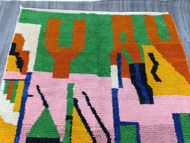 Grand Tapis Berbère Marocain Fait Main 250 × 150 cm – Artisanat Traditionnel IZRI