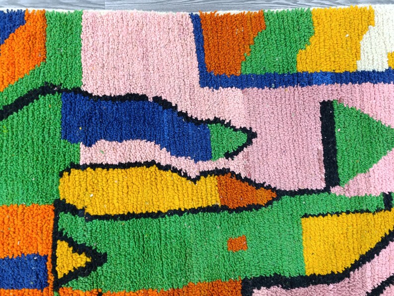 Grand Tapis Berbère Marocain Fait Main 250 × 150 cm – Artisanat Traditionnel IZRI