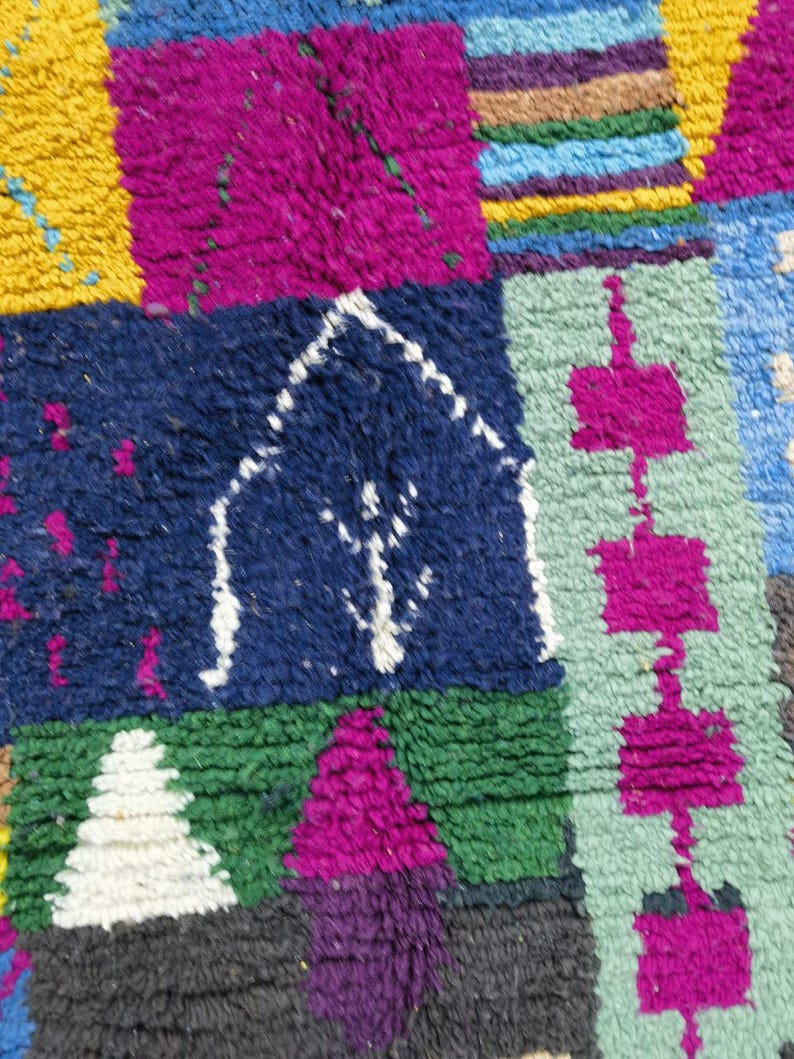 Tapis Marocain Artisanal 250 × 150 cm – Laine Tissée à la Main – Style Traditionnel IZRI