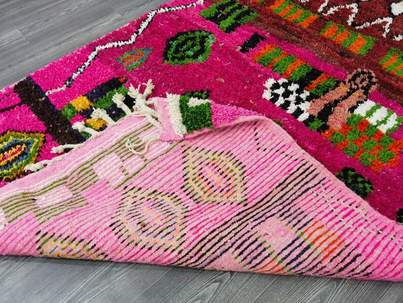 Grand Tapis Berbère Marocain Fait Main 250 × 150 cm – Artisanat Traditionnel IZRI