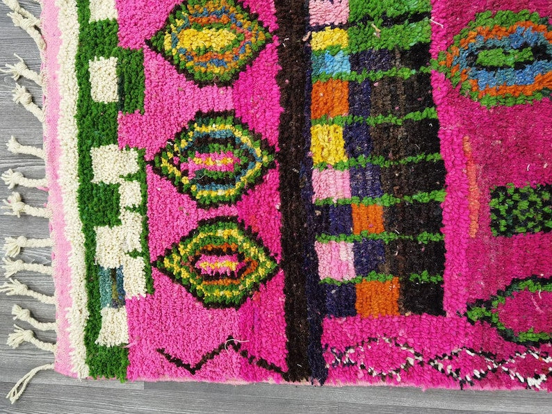 Grand Tapis Berbère Marocain Fait Main 250 × 150 cm – Artisanat Traditionnel IZRI