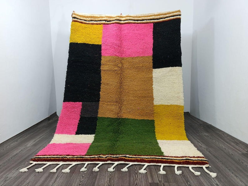 Grand Tapis Berbère Marocain Fait Main 250 × 150 cm – Artisanat Traditionnel IZRI