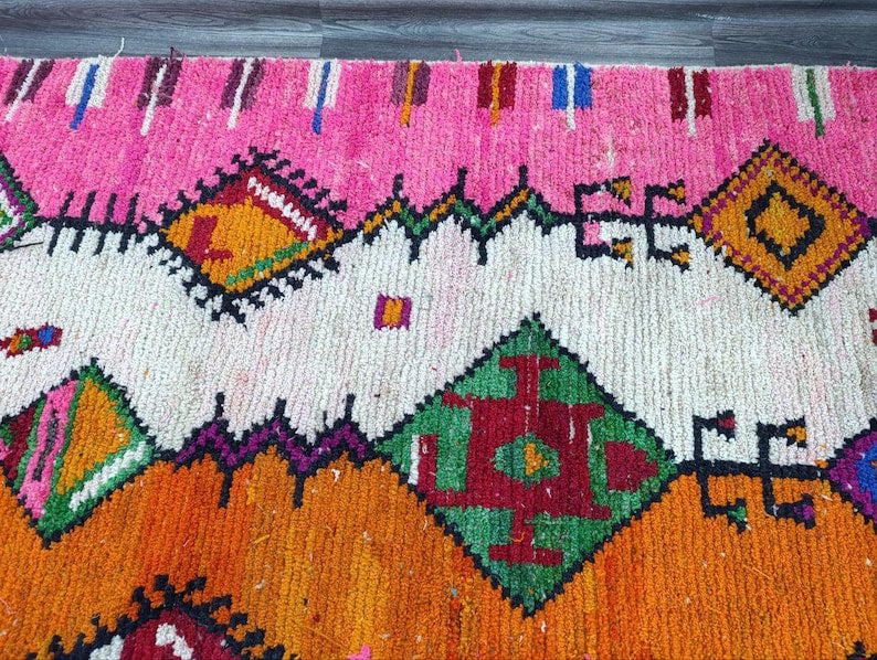 Tapis Berbère Fait Main 250 × 150 cm – Décoration Authentique du Maroc IZRI