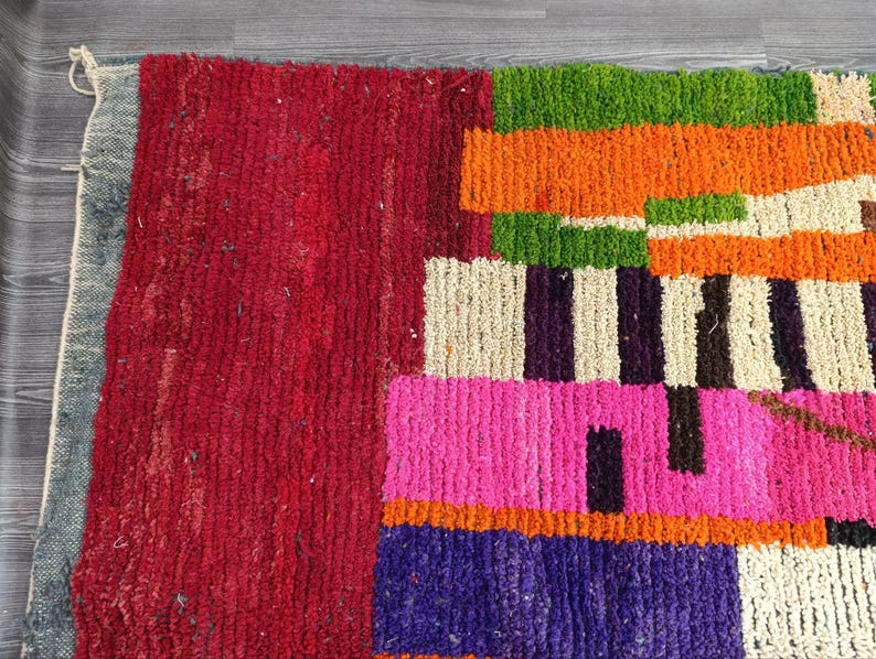Tapis Marocain Traditionnel Fait Main 250 × 150 cm – Tissage Artisanal Authentique IZRI