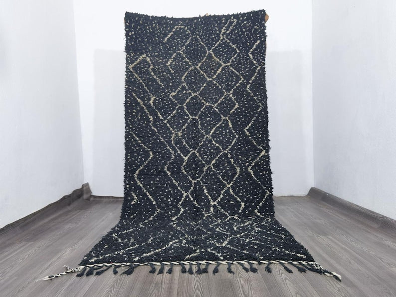 Tapis Traditionnel Marocain 250 × 150 cm – Pièce Unique Fait Main IZRI