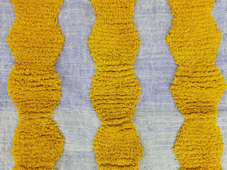 Tapis Berbère Fait Main 250 × 150 cm – Décoration Authentique du Maroc IZRI