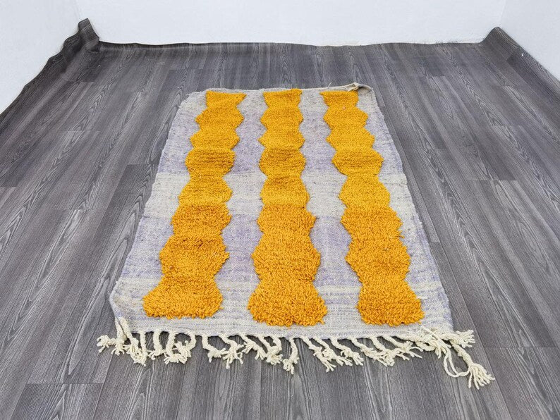Tapis Berbère Fait Main 250 × 150 cm – Décoration Authentique du Maroc IZRI