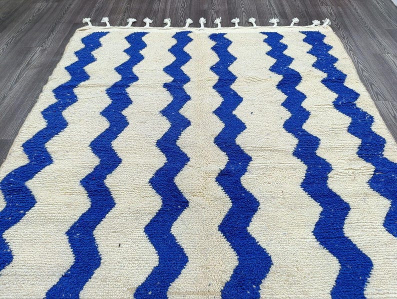 Tapis Berbère Fait Main 250 × 150 cm – Décoration Authentique du Maroc IZRI