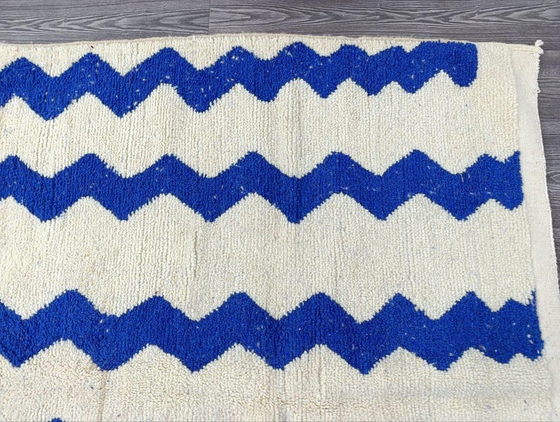 Tapis Berbère Fait Main 250 × 150 cm – Décoration Authentique du Maroc IZRI