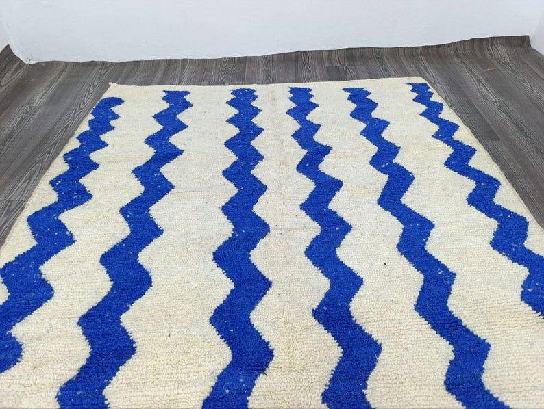 Tapis Berbère Fait Main 250 × 150 cm – Décoration Authentique du Maroc IZRI