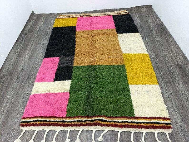 Grand Tapis Berbère Marocain Fait Main 250 × 150 cm – Artisanat Traditionnel IZRI