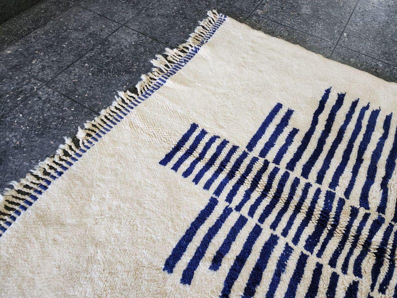 Tapis Marocain Artisanal300 × 200 cm – Laine Tissée à la Main – Style Traditionnel IZRI