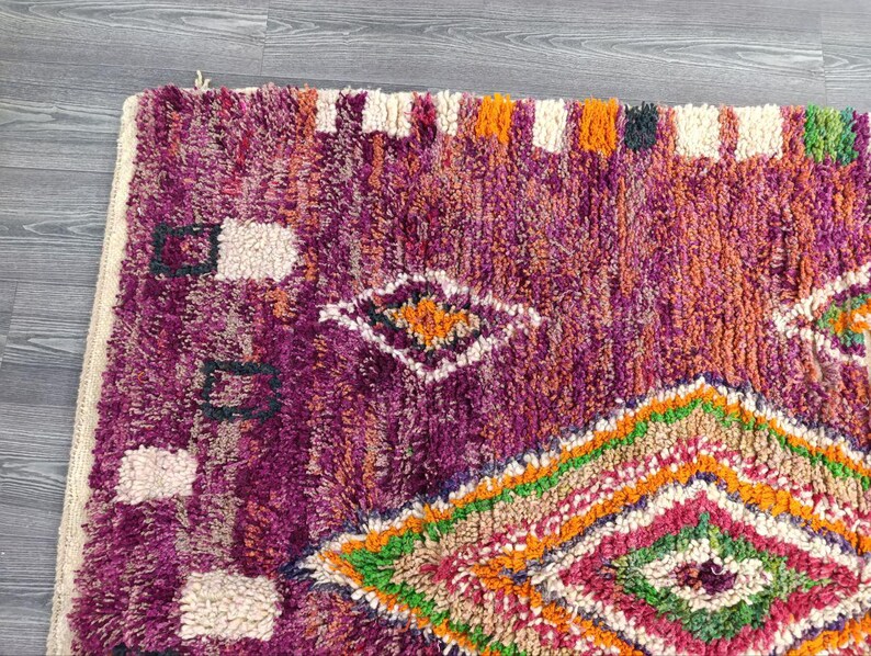 Tapis Marocain Traditionnel Fait Main 250 × 150 cm – Tissage Artisanal Authentique IZRI