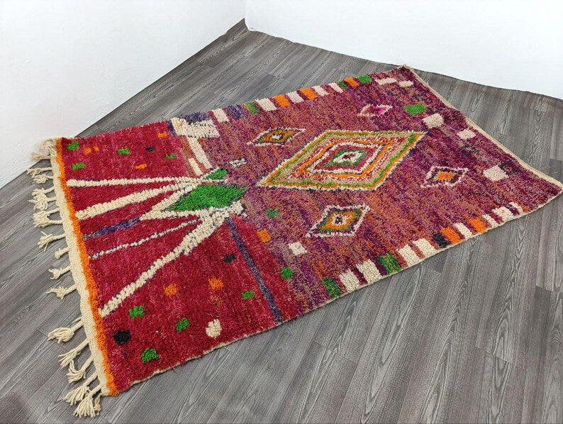 Tapis Marocain Traditionnel Fait Main 250 × 150 cm – Tissage Artisanal Authentique IZRI