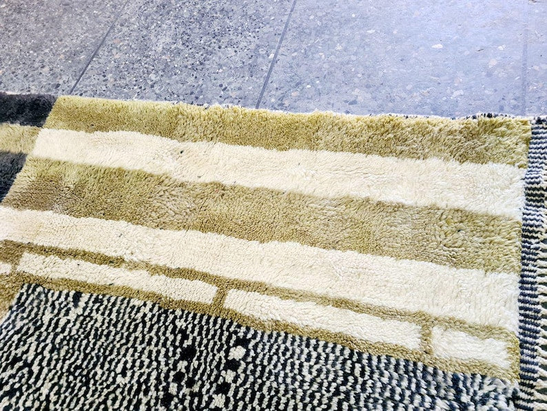 Grand Tapis Berbère Marocain Fait Main 300 ×200 cm – Artisanat Traditionnel (Copy)