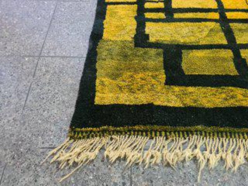 Grand Tapis Berbère Marocain Fait Main 300 × 200 cm – Artisanat Traditionnel IZRI