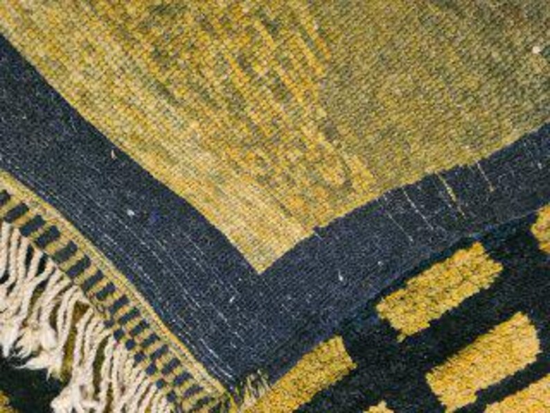 Grand Tapis Berbère Marocain Fait Main 300 × 200 cm – Artisanat Traditionnel IZRI
