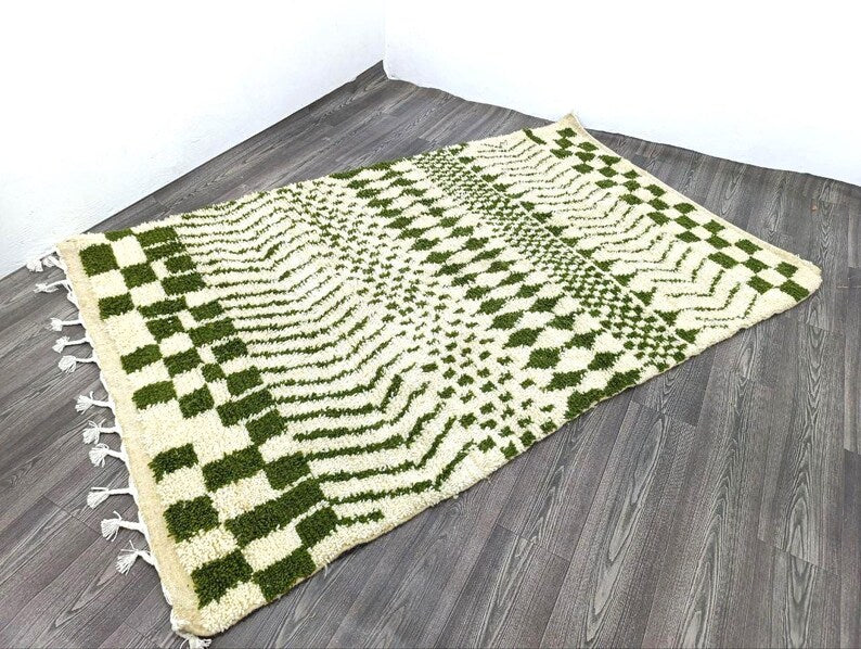 Grand Tapis Berbère Marocain Fait Main 250 × 150 cm – Artisanat Traditionnel IZRI