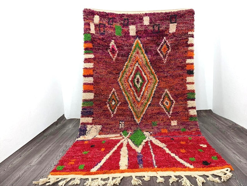 Tapis Marocain Traditionnel Fait Main 250 × 150 cm – Tissage Artisanal Authentique IZRI