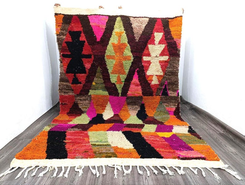 Tapis Marocain Traditionnel Fait Main 250 × 150 cm – Tissage Artisanal Authentique IZRI