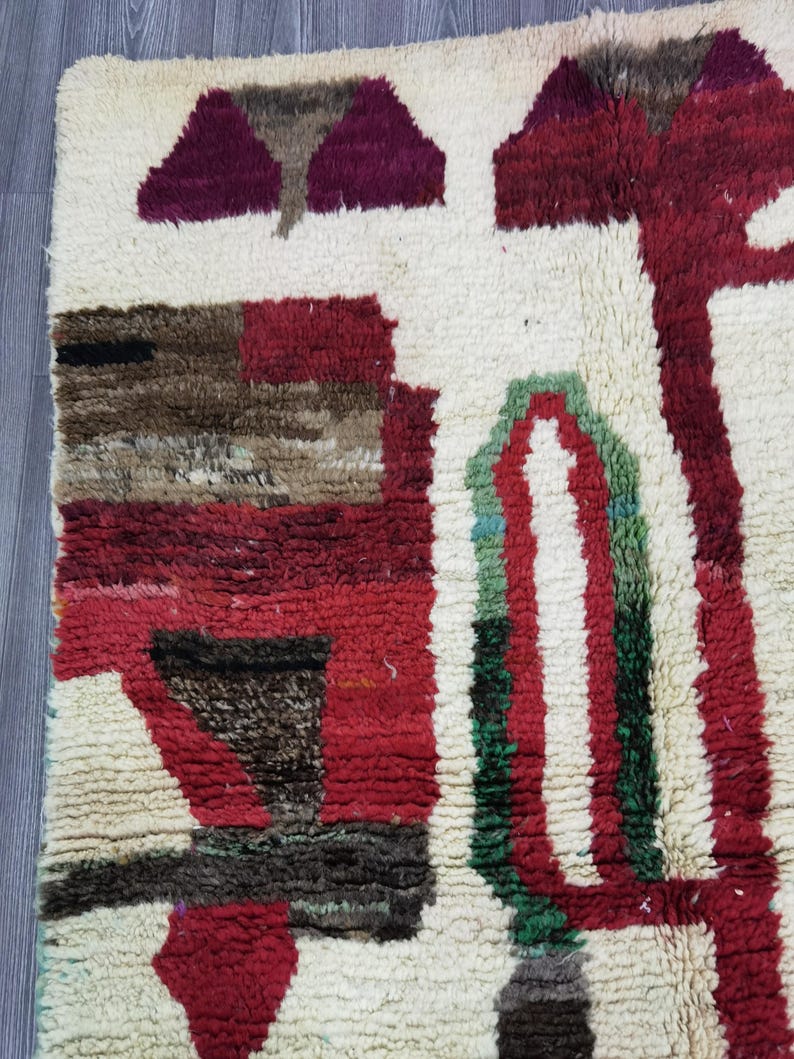 Tapis Marocain Artisanal 250 × 150 cm – Laine Tissée à la Main – Style Traditionnel IZRI
