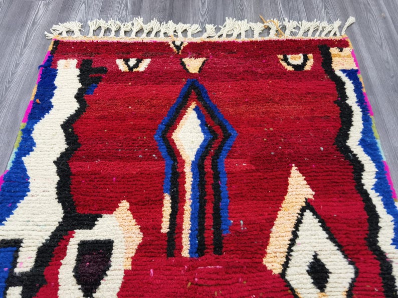 Tapis Berbère Fait Main 250 × 150 cm – Décoration Authentique du Maroc IZRI