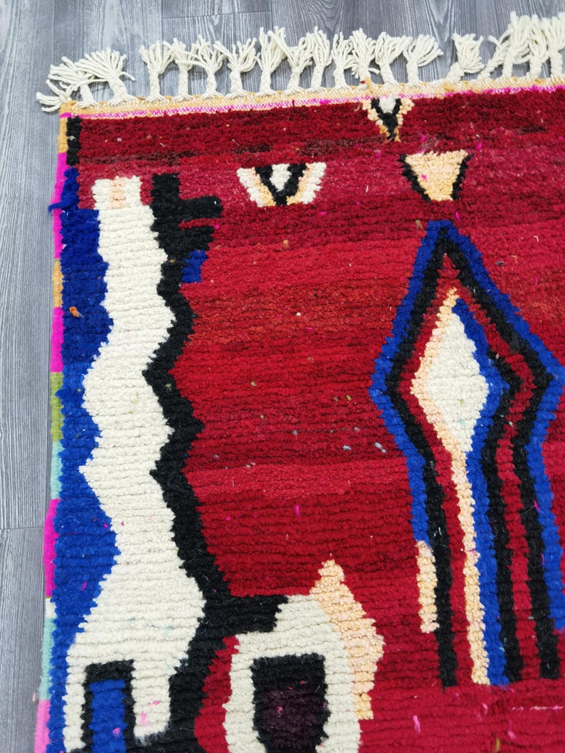 Tapis Berbère Fait Main 250 × 150 cm – Décoration Authentique du Maroc IZRI
