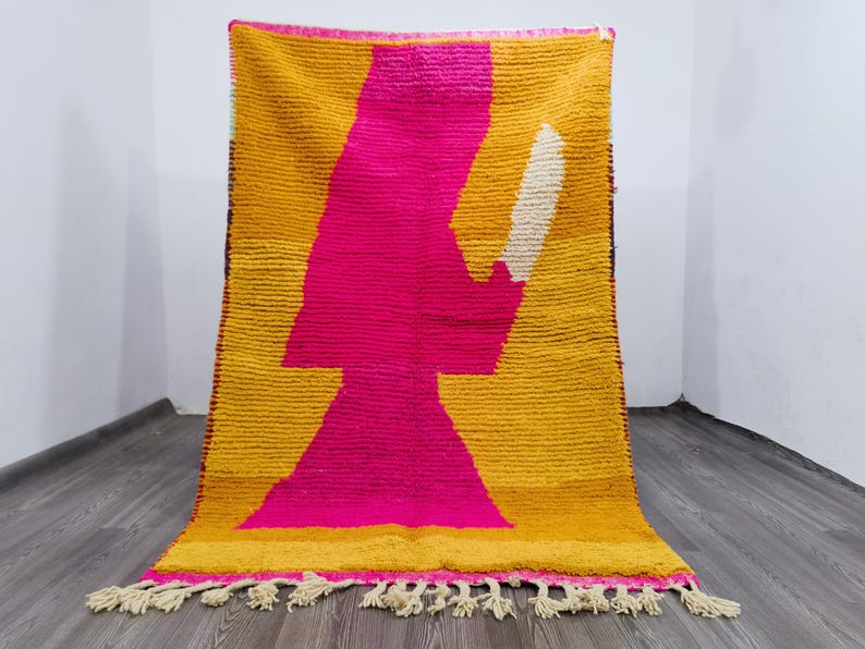 Tapis Traditionnel Marocain 250 × 150 cm – Pièce Unique Fait Main IZRI