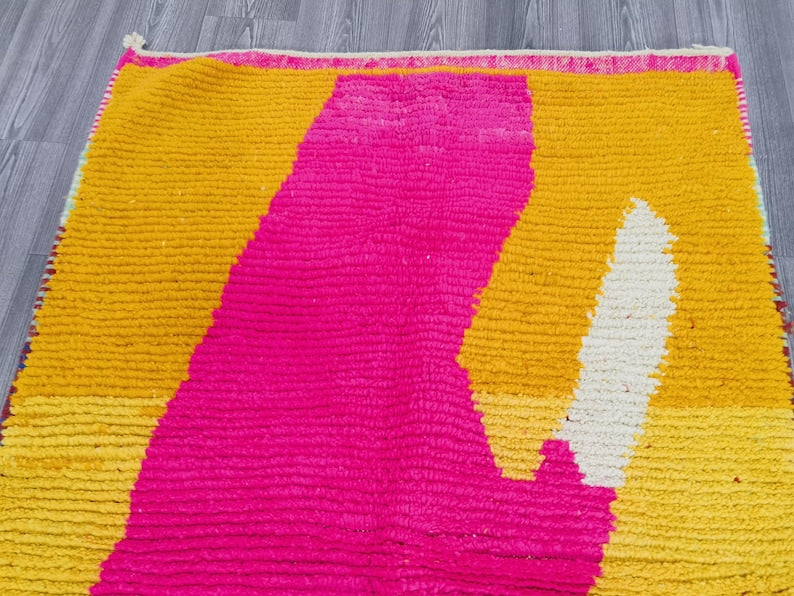 Tapis Traditionnel Marocain 250 × 150 cm – Pièce Unique Fait Main IZRI