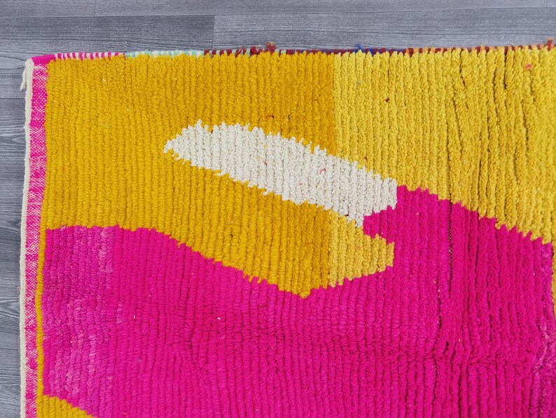 Tapis Traditionnel Marocain 250 × 150 cm – Pièce Unique Fait Main IZRI