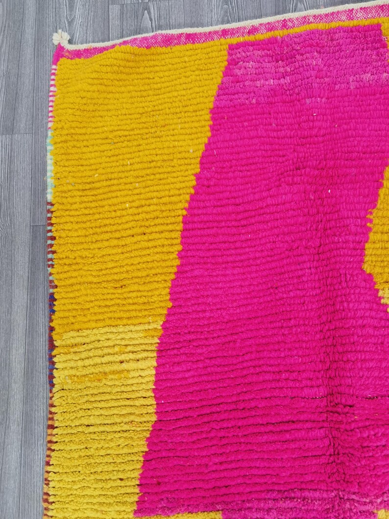 Tapis Traditionnel Marocain 250 × 150 cm – Pièce Unique Fait Main IZRI