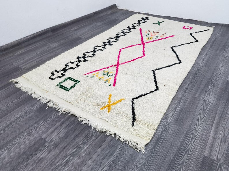 Tapis Marocain Traditionnel Fait Main 250 × 150 cm – Tissage Artisanal Authentique IZRI