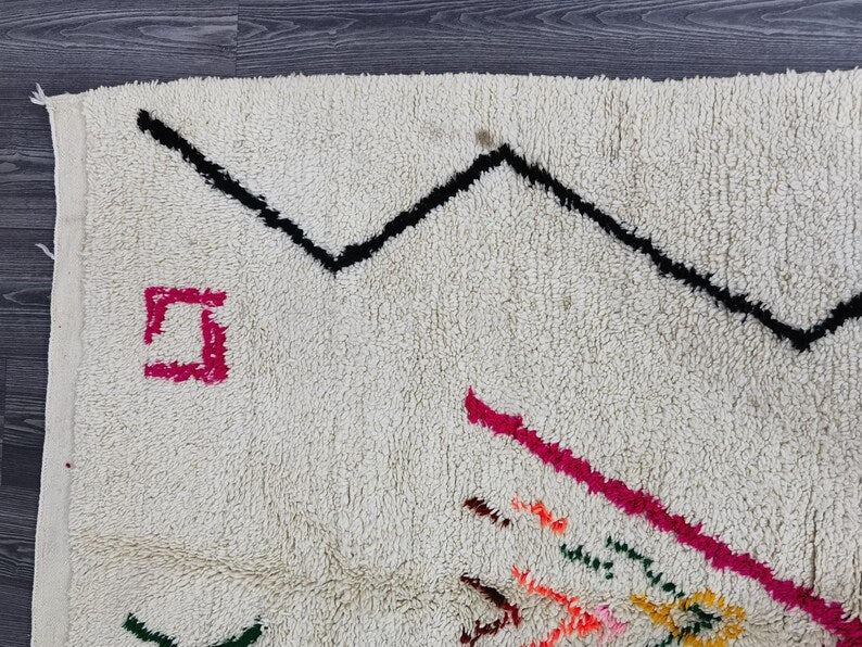 Tapis Marocain Traditionnel Fait Main 250 × 150 cm – Tissage Artisanal Authentique IZRI
