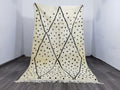 Tapis Marocain Traditionnel Fait Main 250 × 150 cm – Tissage Artisanal Authentique IZRI