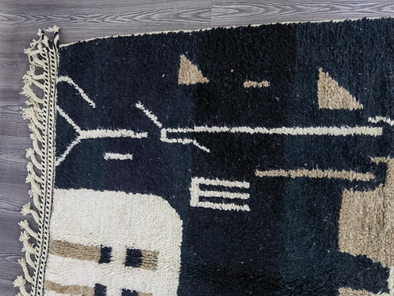 Tapis Traditionnel Marocain 250 × 150 cm – Pièce Unique Fait Main IZRI
