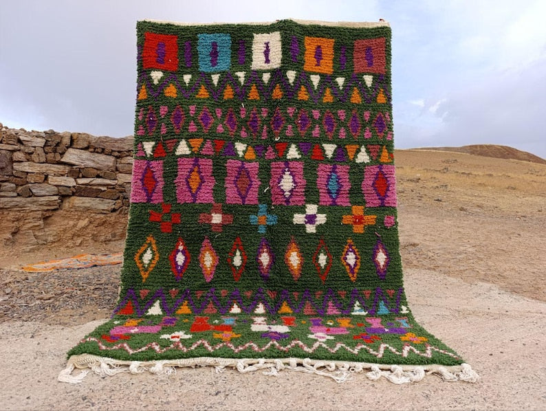 Tapis Marocain Traditionnel Fait Main 250 × 150 cm – Tissage Artisanal Authentique IZRI
