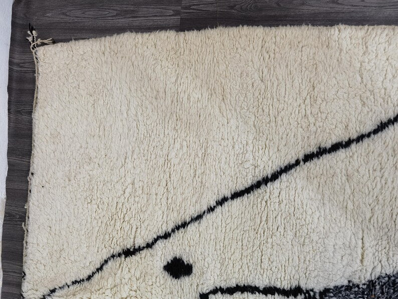 Tapis Marocain Traditionnel Fait Main 250 × 150 cm – Tissage Artisanal Authentique IZRI